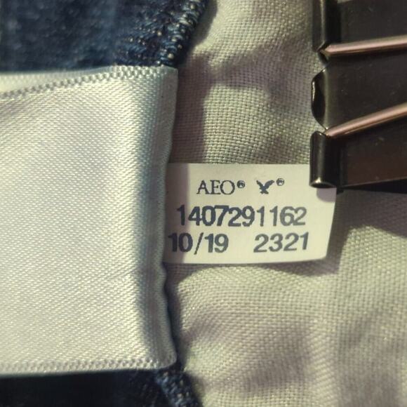 American Eagle Stretch Jeans Medium Wash Distressed Woman's Size 4 Long - Picture 13 of 15